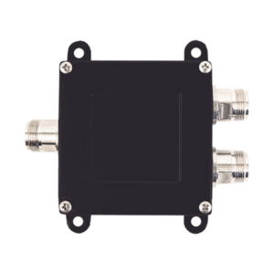 Separador TAP -7 dB con rango de frecuencia de 700 a 2500 MHz. Ideal para separar las antenas a diferentes longitudes de cable coaxial. 50 Ohm. Conectores N Hembra.